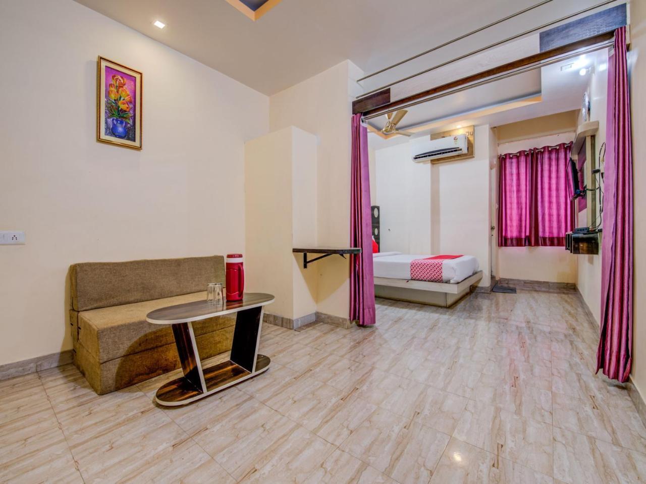 Oyo 18873 Hotel Comfort Deoghar Bagian luar foto