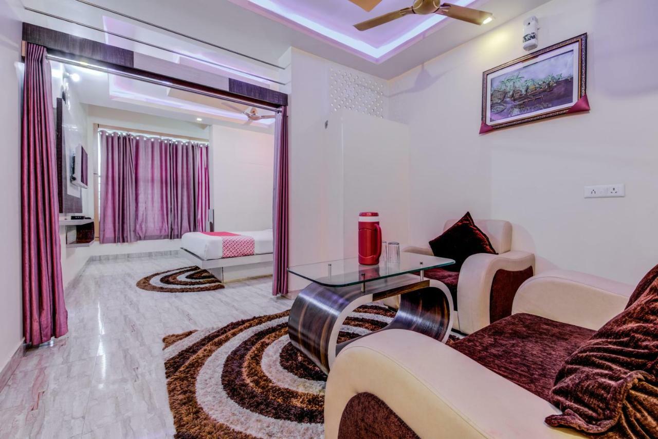 Oyo 18873 Hotel Comfort Deoghar Bagian luar foto